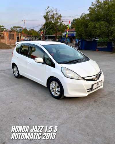 Honda Jazz 1.5 S AT