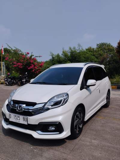 Honda Mobilio 1.5 RS M-CVT CKD