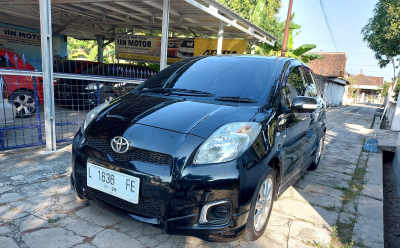 Toyota Yaris E metic 2012