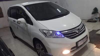 HONDA Freed SD Automatic