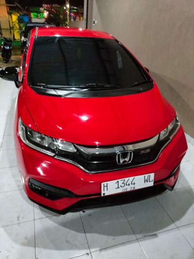 HONDA NEW JAZZ RS AT