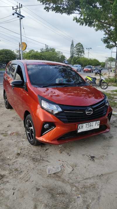 DAIHATSU Sigra R MT