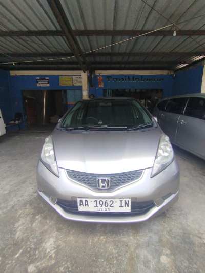 HONDA JAZZ RS AT