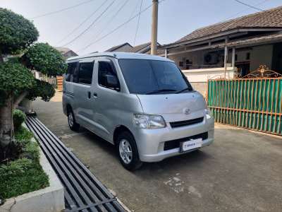 DAIHATSU GRAN MAX 1.3 D MANUAL