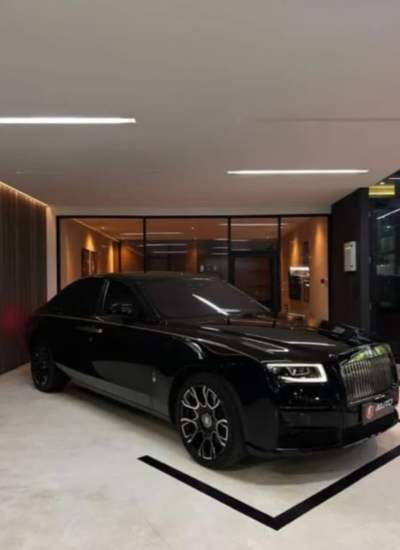 ROLLS-ROYCE Ghost