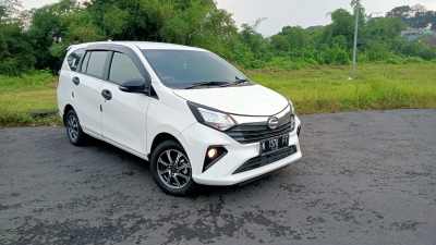 DAIHATSU SIGRA 1.2 R AT