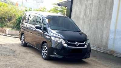 Nissan Serena 2.0 Automatic