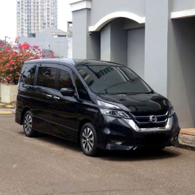 Nissan Serena 2.0 HWS Automatic