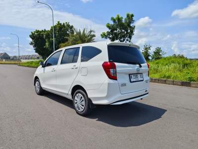 Daihatsu Sigra 1.0 M Manual