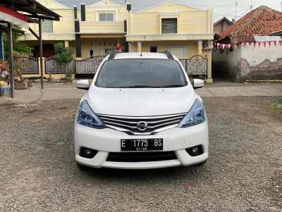 Nissan Livina 1.5 XV MT