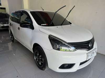 NISSAN GRAND LIVINA 1.5 SV MT