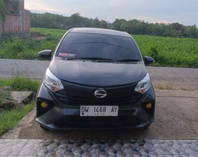 Daihatsu Sigra 1.2 R MT