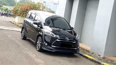 Toyota Sienta 1.5 Q Automatic