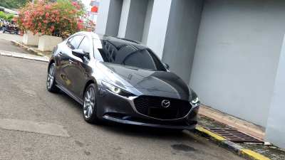 Mazda 3 2.0 Skyactiv Sunroof Automatic