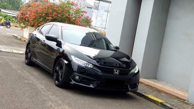 Honda Civic ES 1.5 Turbo Automatic