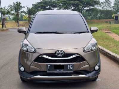 Toyota Sienta 1.5 V Automatic