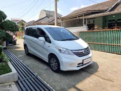 Honda Freed 1.5 S Automatic