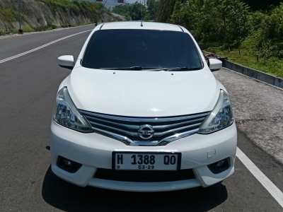 Nissan Grand Livina 1.5 XV AT