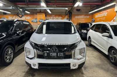 Mitsubishi Xpander 1.5 SV Automatic