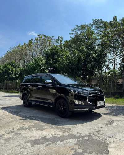 Toyota Innova 2.0 Venturer AT