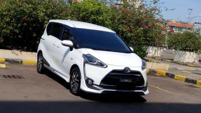 Toyota Sienta 1.5 Q Automatic