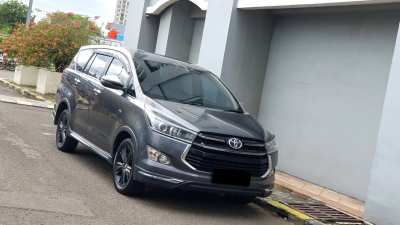 Toyota Kijang Innova 2.0 Venturer Automatic