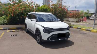 Kia Carens Premiere Automatic