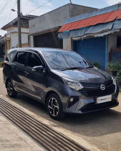 Daihatsu Sigra 1.2 R Automatic