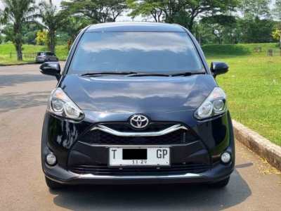 Toyota Sienta 1.5 G Manual