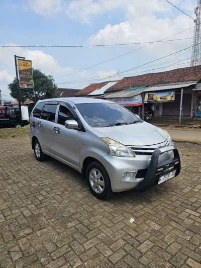 Toyota Avanza 1.3 E MT