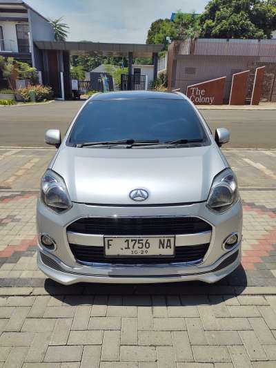 Daihatsu Ayla 1.0 X MT