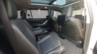 Toyota Kijang Innova Zenix 2.0 Q Modelista Automatic