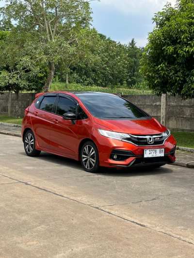 HONDA JAZZ 1.5 RS AT