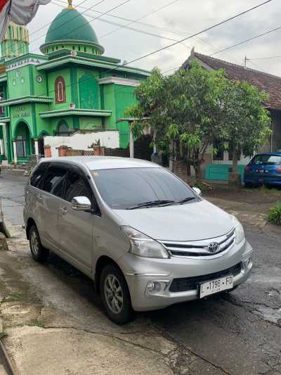 TOYOTA AVANZA 1.3 G MT