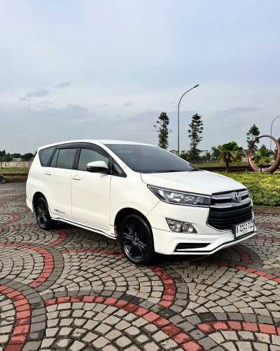 Toyota Kijang Innova 2.0 G TRD AT