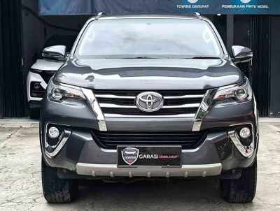 Toyota Fortuner 2.4 VRZ AT