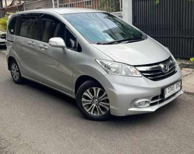 Honda Freed 1.5 PSD AT