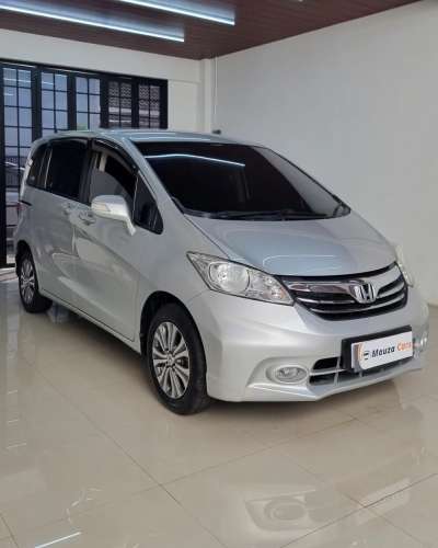 Honda Freed 1.5 SD Automatic