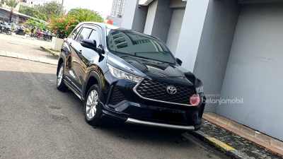 Toyota Kijang Innova Zenix 2.0 V Automatic