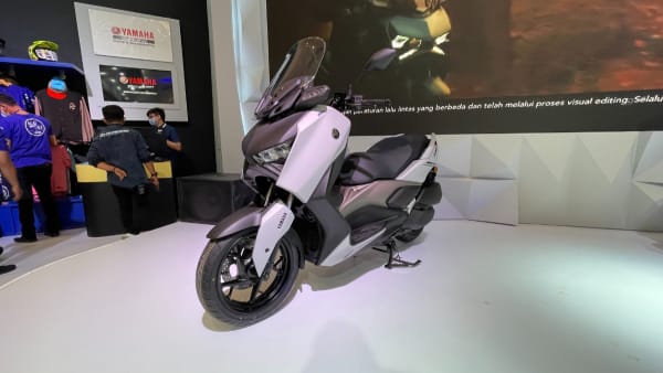 Yamaha Luncurkan XMAX Connected di IMOS 2022