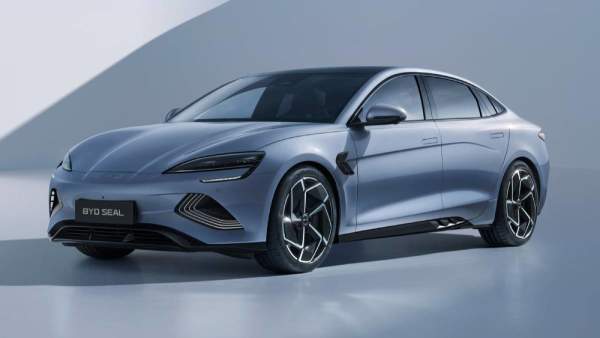 BYD Seal 2025: Sedan Listrik Canggih dengan Suspensi Pintar