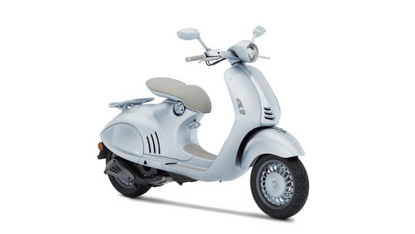 Vespa 946 Snake Limited Edition, Skuter Matic Premium Langka