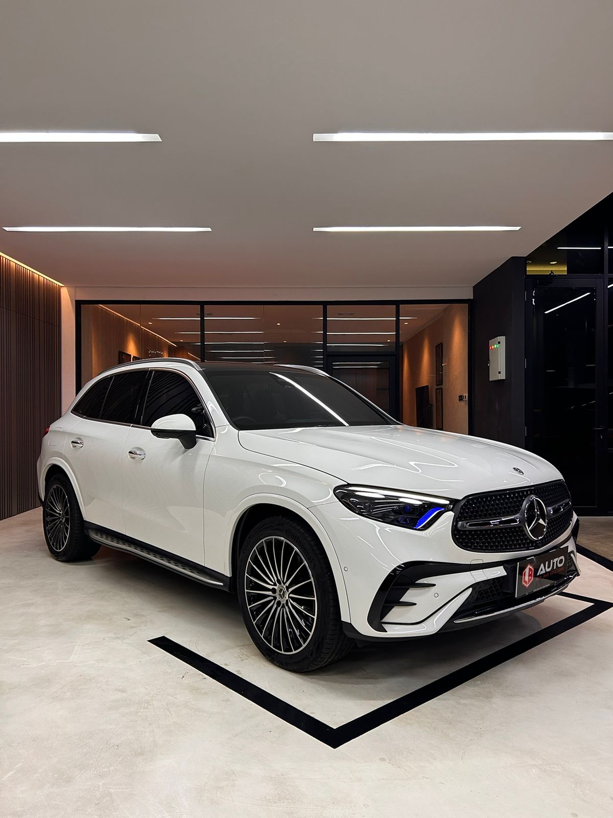 Mercedes Benz GLC 300AMG LINE