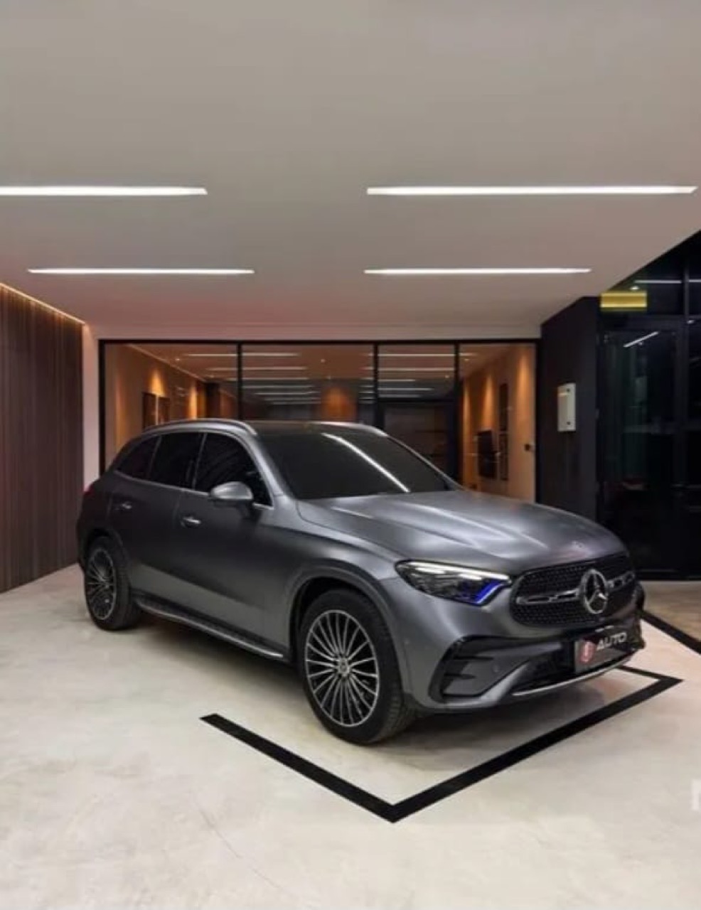 Mercedes Benz GLC300 2.0 AMG