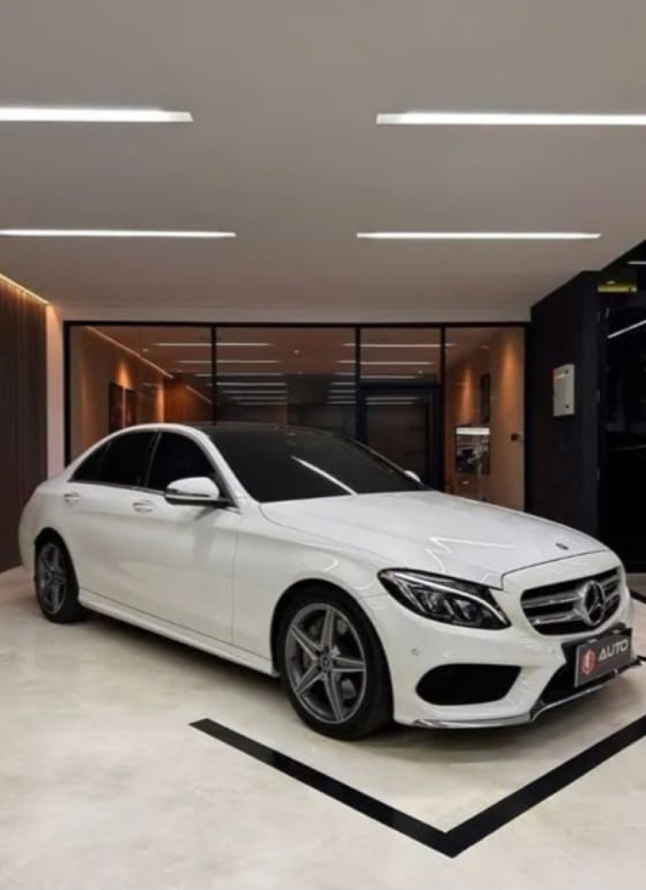 Mercedes Benz C300 AMG LINE