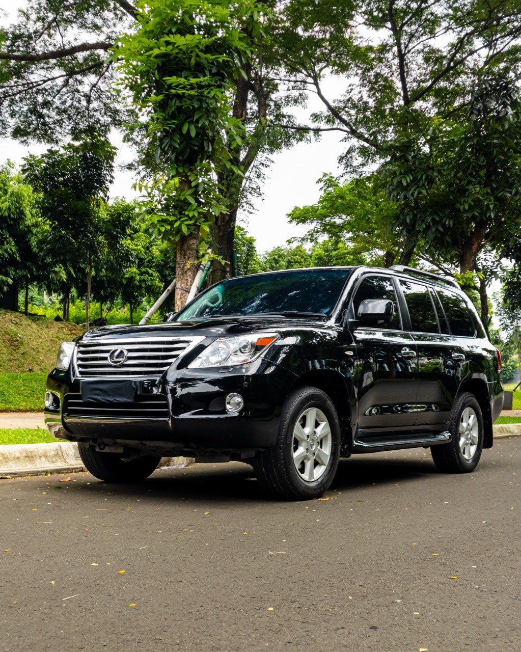 Lexus LX570