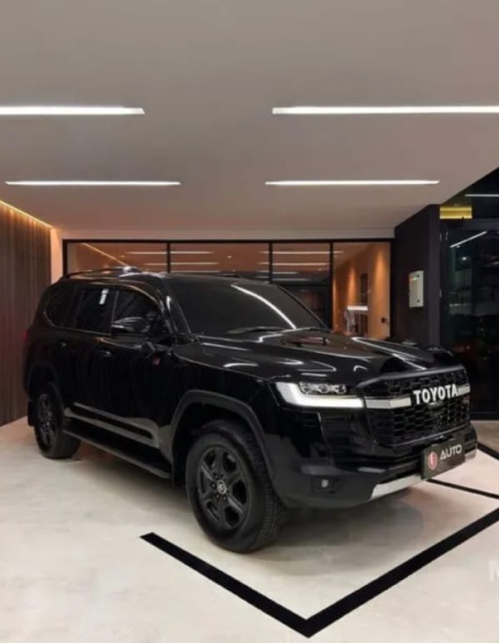 Toyota Land Cruiser 300 GR-S