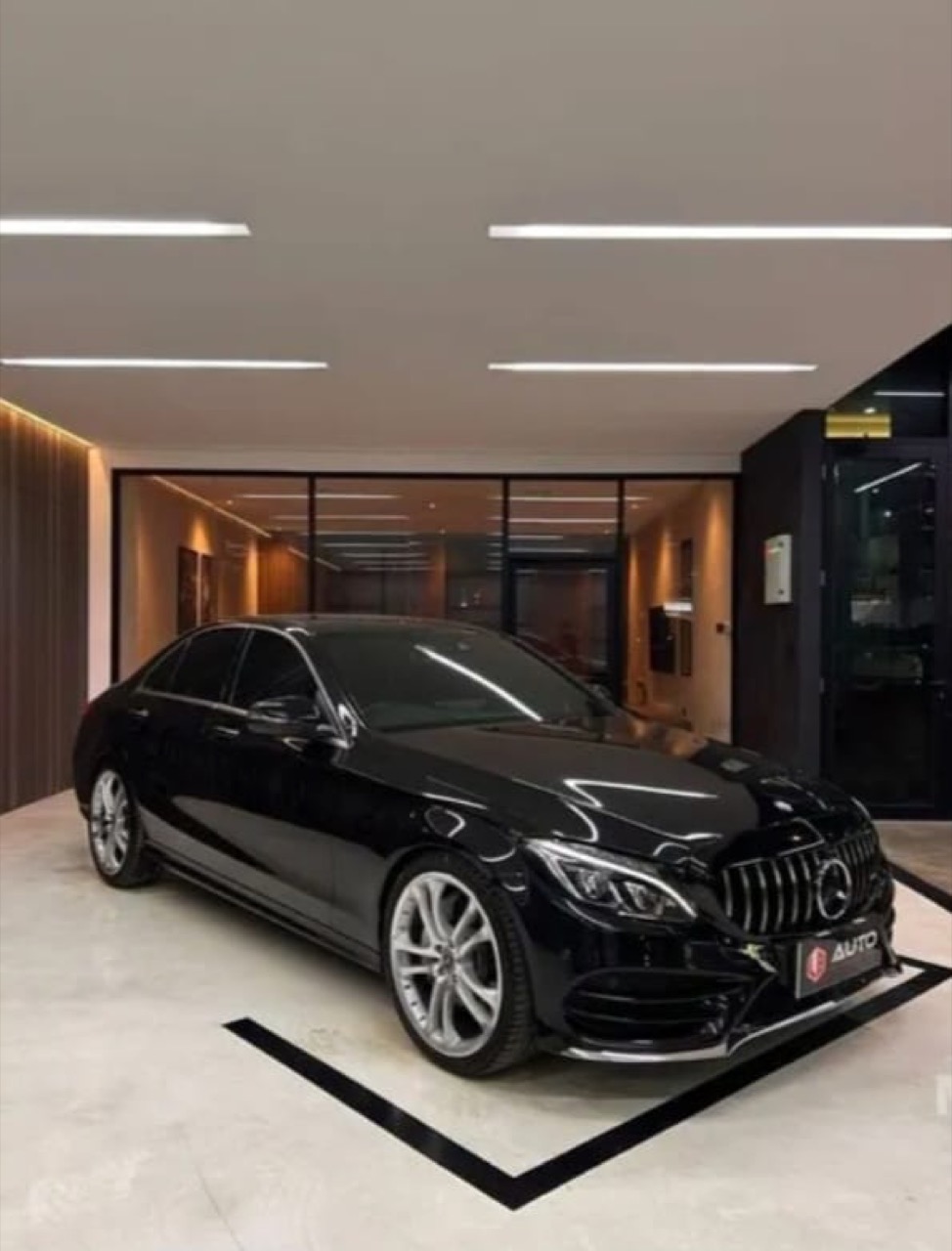 Mercedes Benz 300 AMG Line
