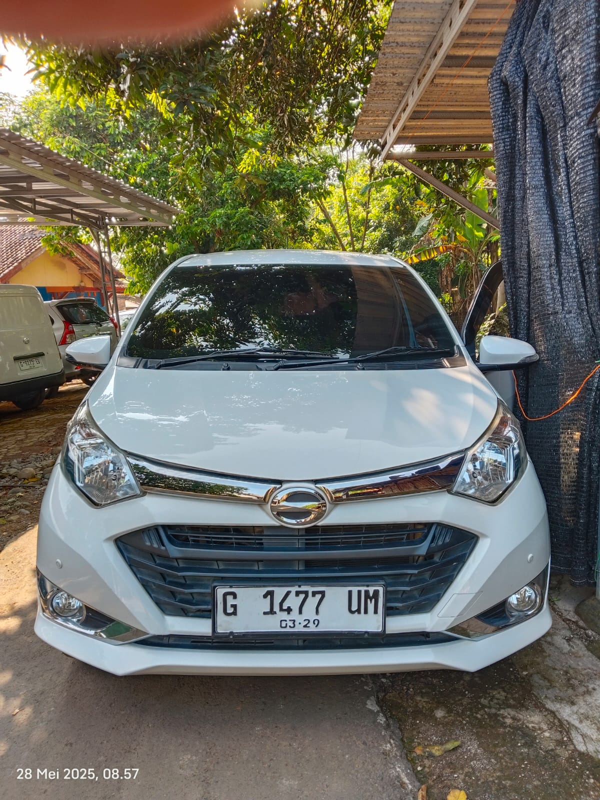 Daihatsu Sigra R MT