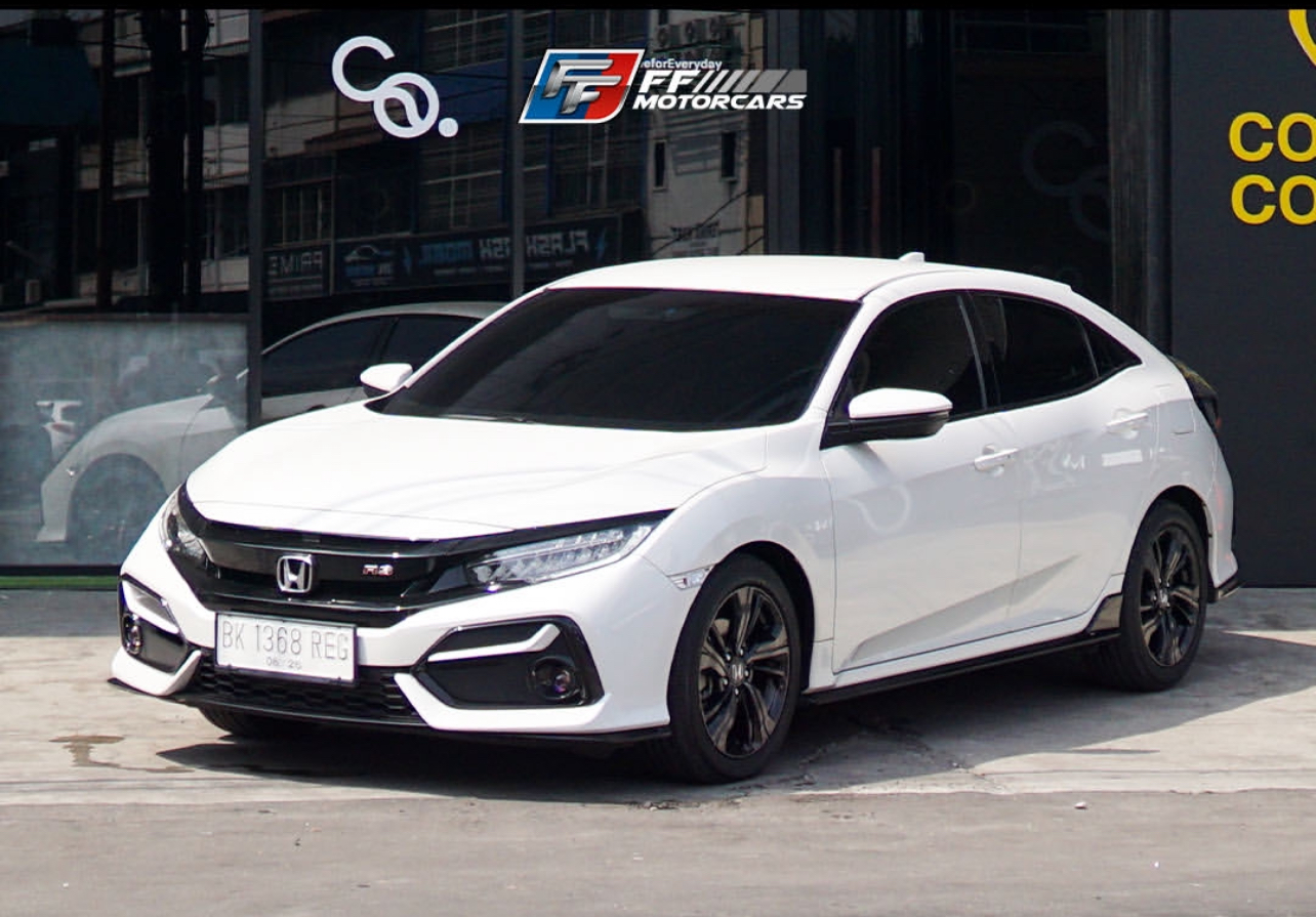 Honds Civic 1.5 RS HB AT